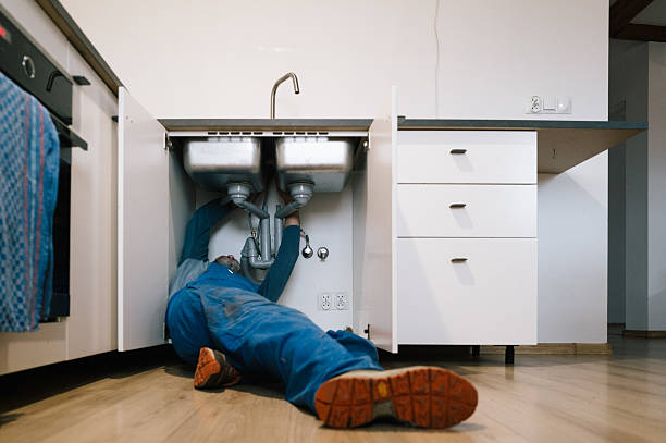 Professional Emergency Plumber technician working in Iva, SC